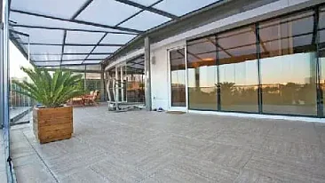 loca-suites-2.webp